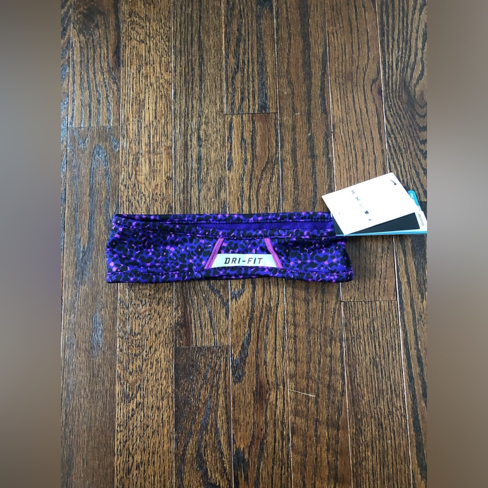 *NWT* Nike Women’s OSFM Dri-Fit Running Fleece Headband Purple Leopard Print - Picture 6 of 7